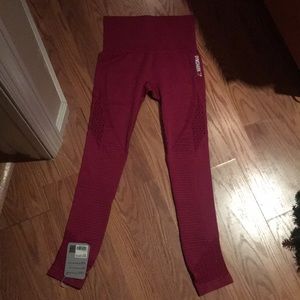 GYMSHARK seamless beet red small